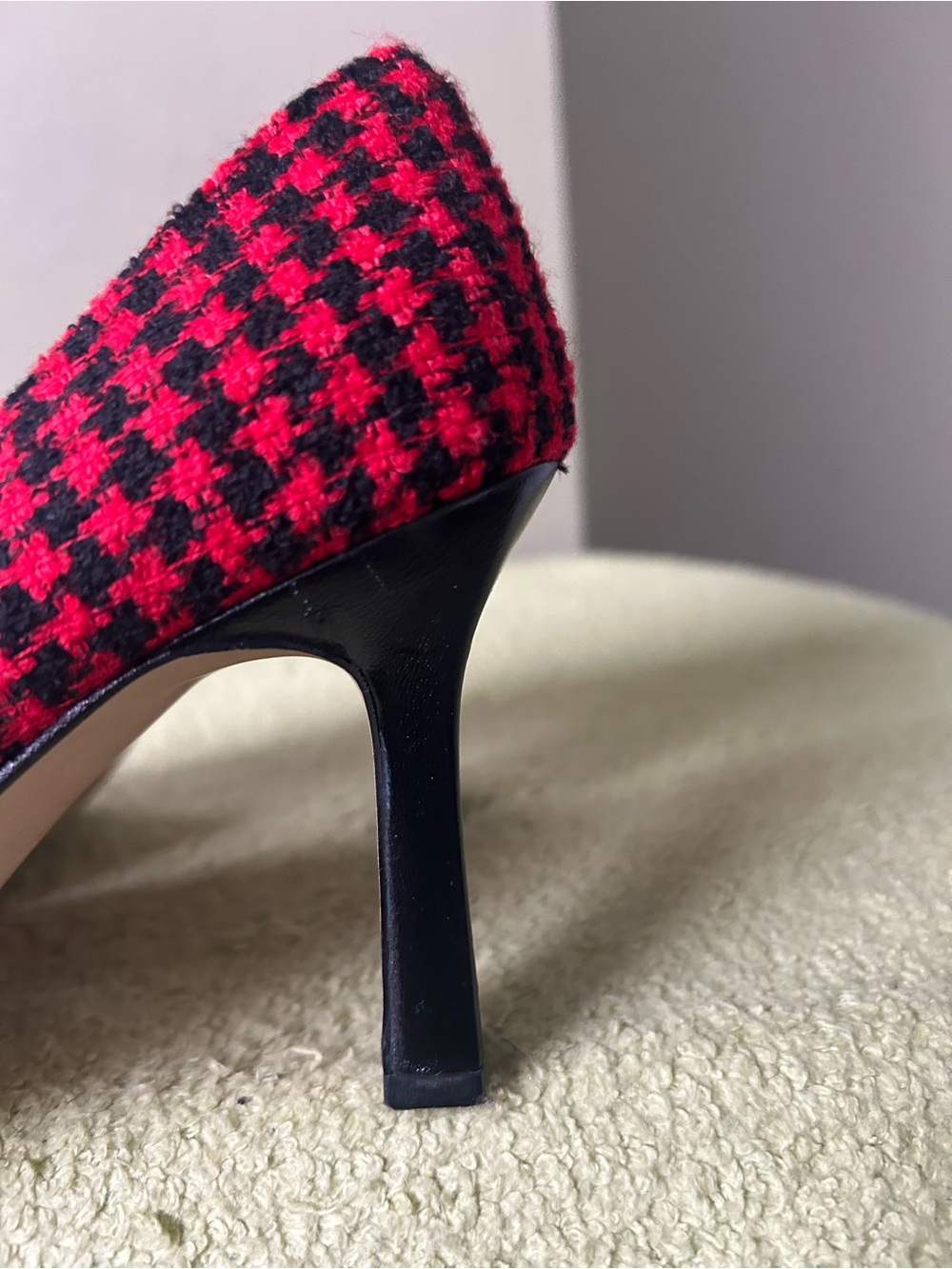 NWOB Costa Blanca Red & Black Houndstooth Pointed Pumps Sz 6 - Picture 4 of 12